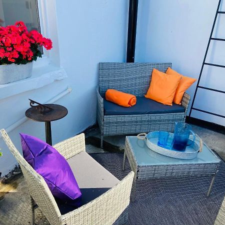 Funky Cozy Cottage With Outside Space Eastbourne Bagian luar foto